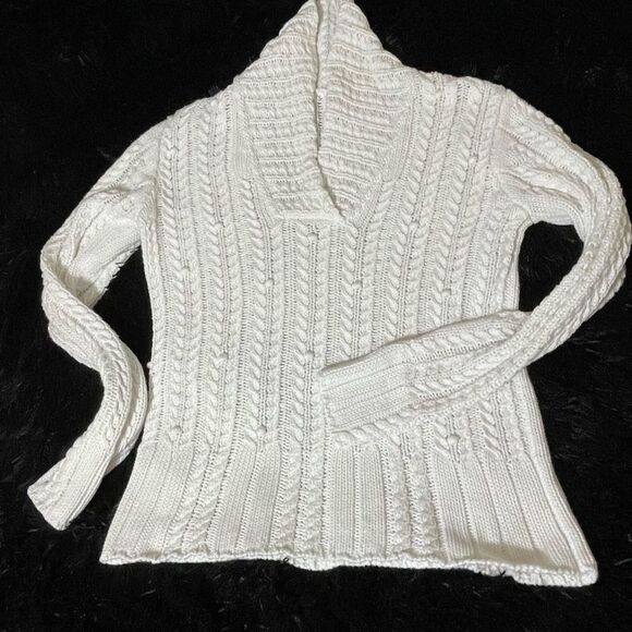 Leo and Nicole White Knit Sweater - Picture 1 of 9